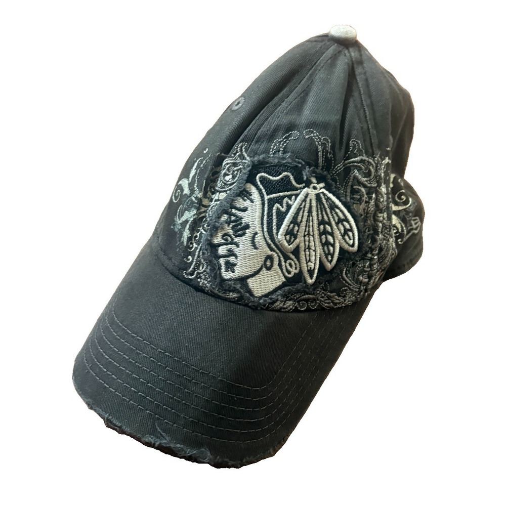 Vintage Y2K NHL Chicago Blackhawks Strap Back Hat Dad Cap Black Design